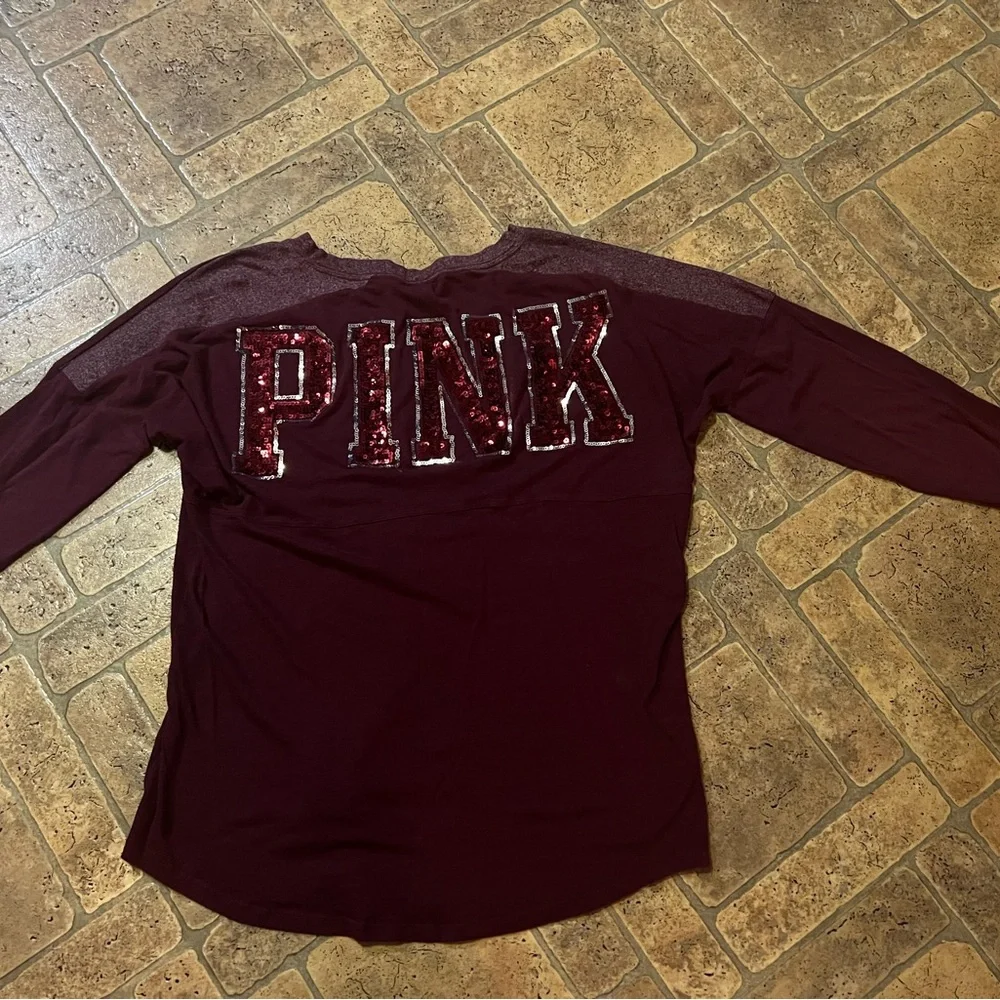 Women's Maroon Sequin V-Neck Top - Picture 2 of 2